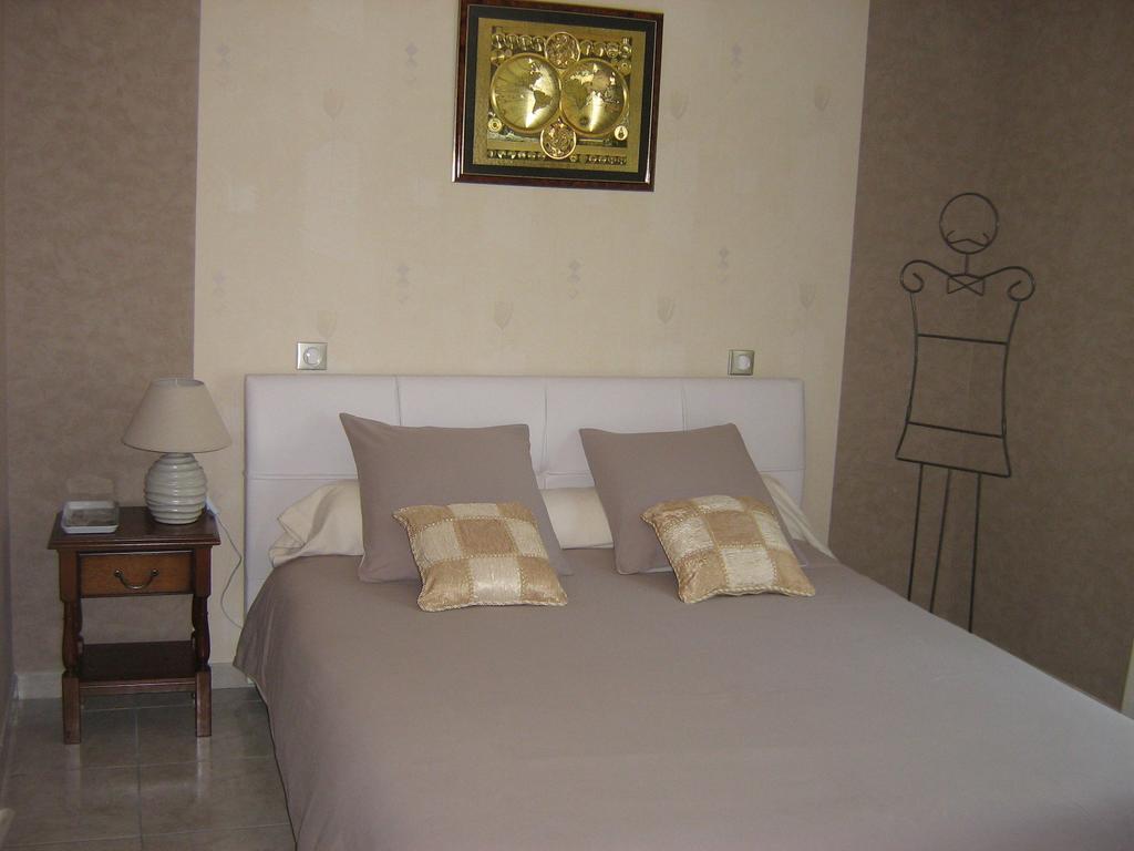 Chambres D'Hotes Le Saint O Detente Exterior photo